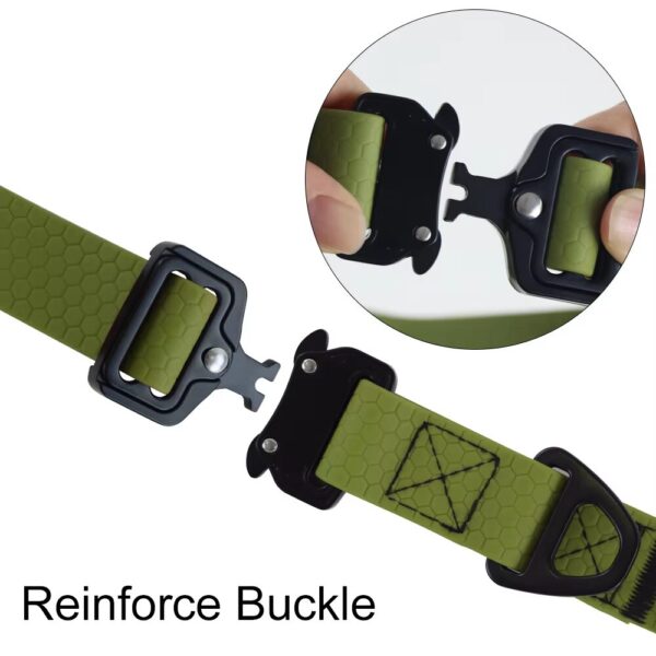 Cobra Buckle Tactical Collar Hardware Detail